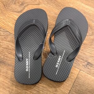 Unisex Kids size 10-11 Black Flip Flops